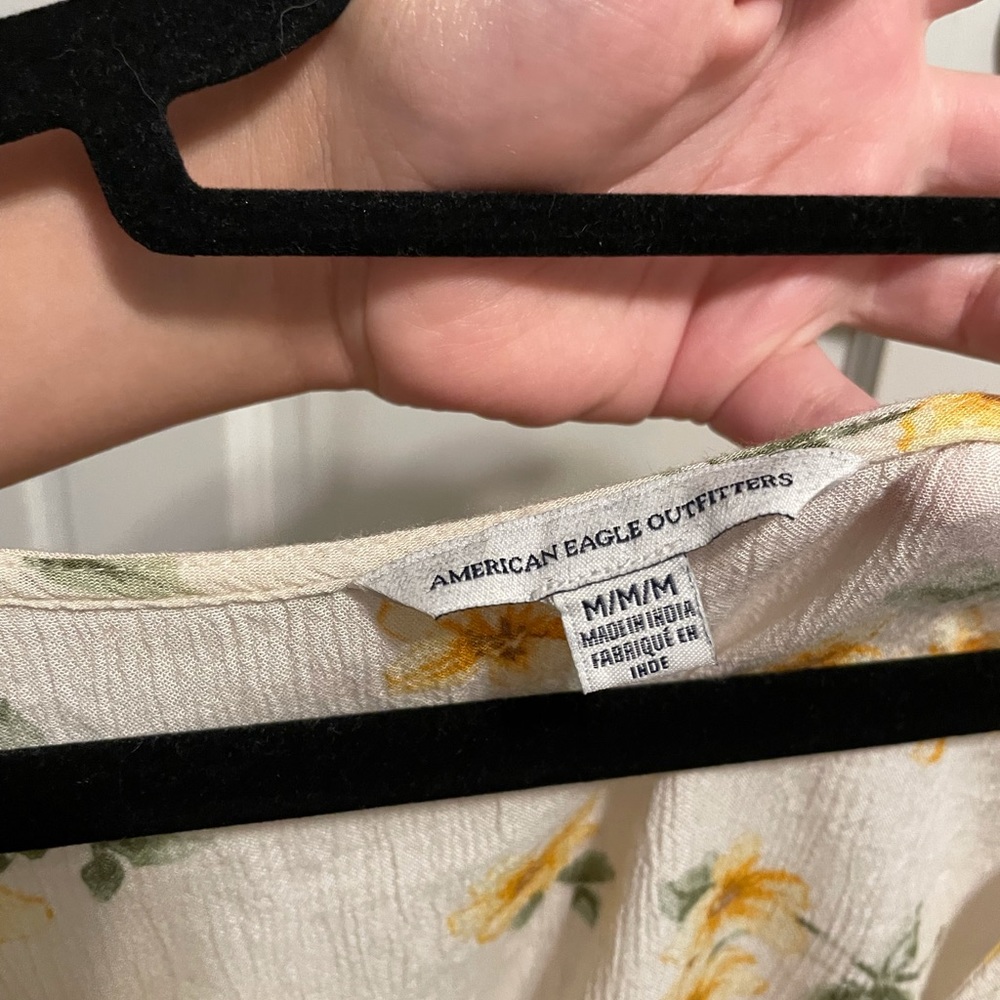 AMERICAN EAGLE TOP - Picture 3 of 3